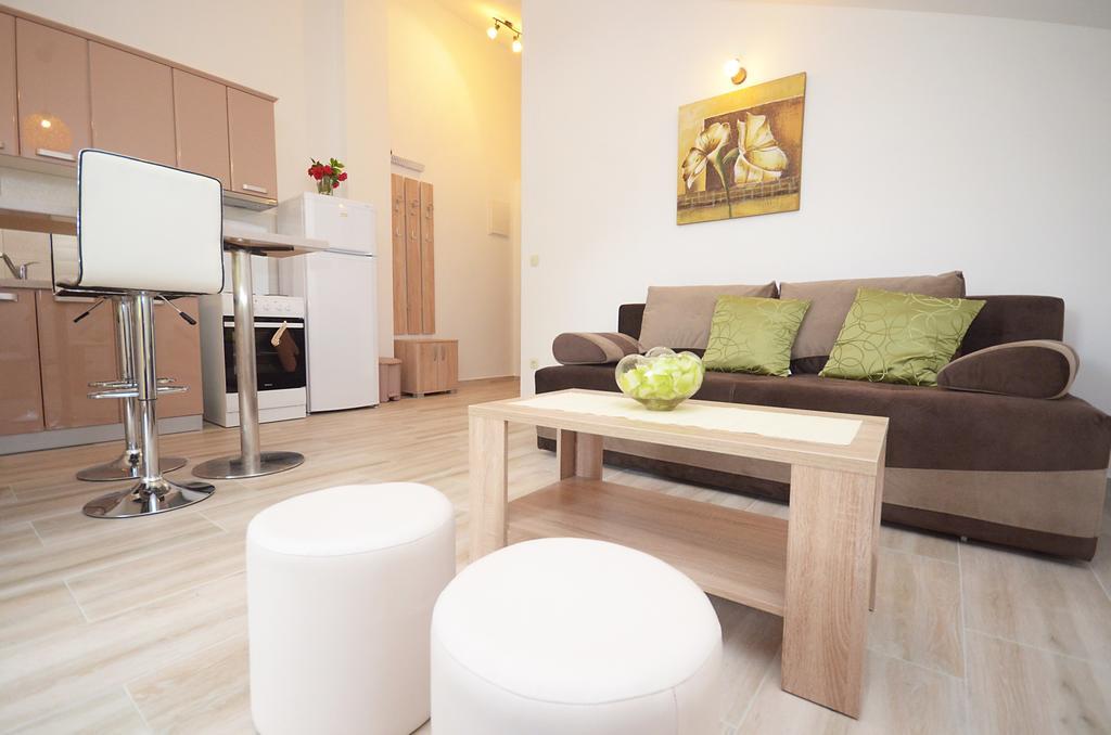 Apartmani Mizdrak โกตอร์ ภายนอก รูปภาพ