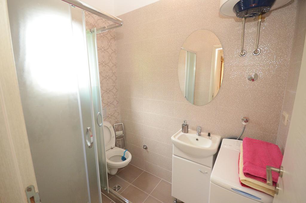 Apartmani Mizdrak โกตอร์ ภายนอก รูปภาพ