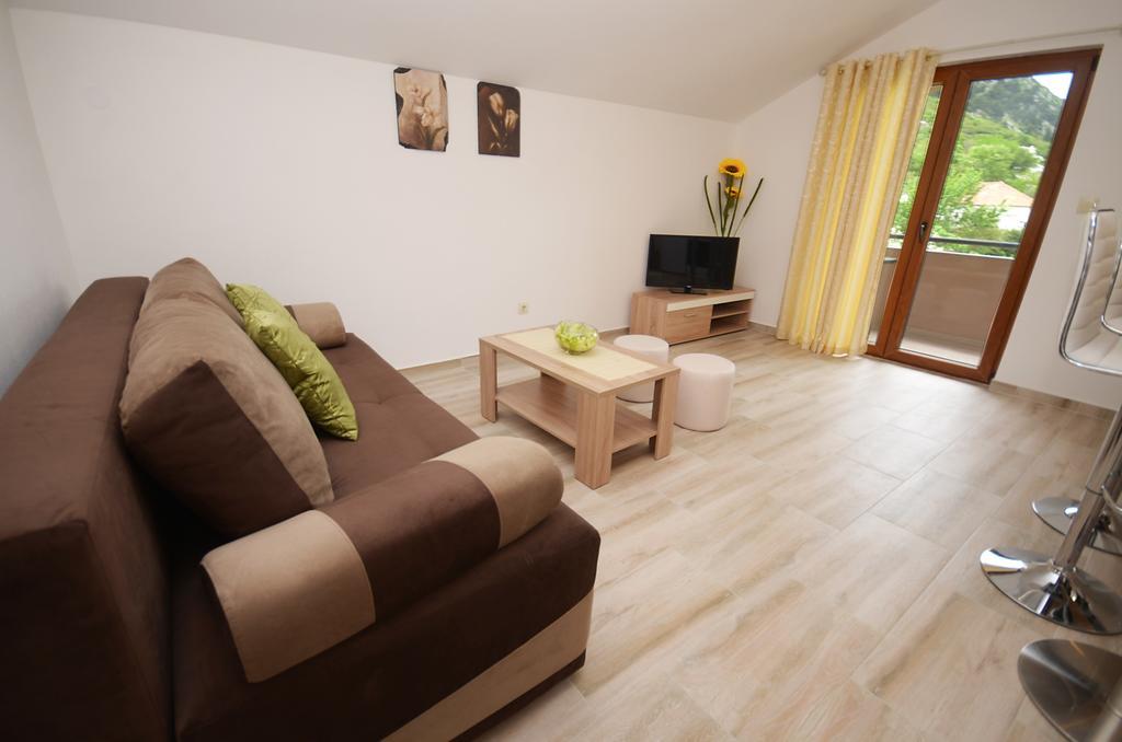 Apartmani Mizdrak โกตอร์ ภายนอก รูปภาพ