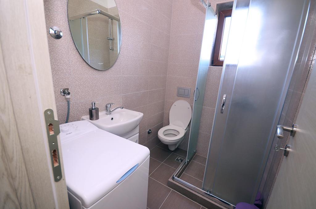 Apartmani Mizdrak โกตอร์ ภายนอก รูปภาพ