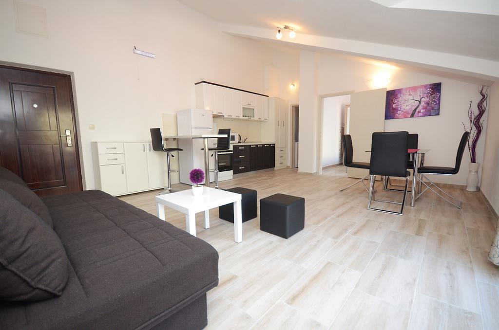 Apartmani Mizdrak โกตอร์ ภายนอก รูปภาพ